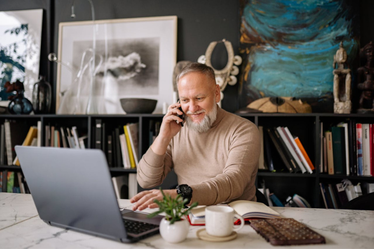 Why Choose Strong Telecoms for Remote Phone Systems